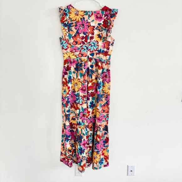 Maggy London | Floral Tiered Maxi Dress with Flatter Sleeves - Picture 4 of 7